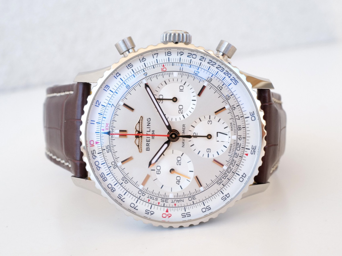 Швейцарские часы Breitling Navitimer 1 B01 Chronograph 41