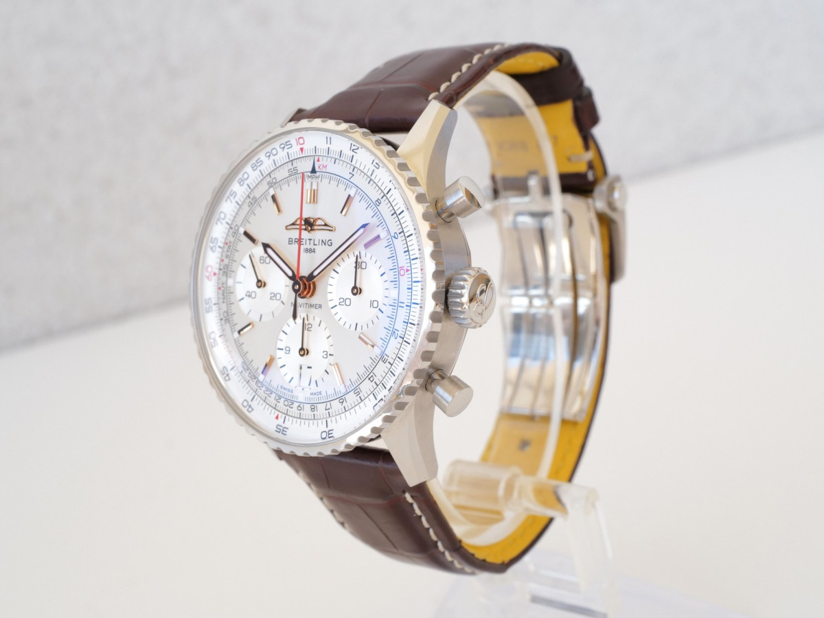Швейцарские часы Breitling Navitimer 1 B01 Chronograph 41