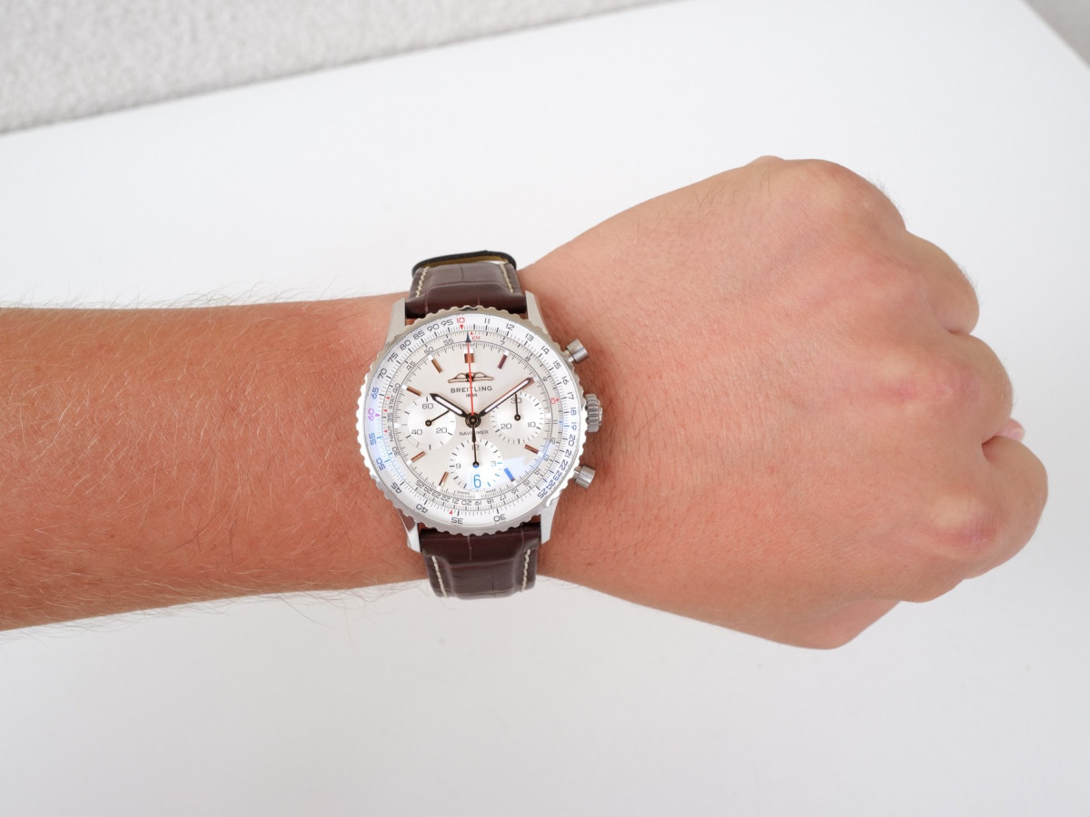 Швейцарские часы Breitling Navitimer 1 B01 Chronograph 41