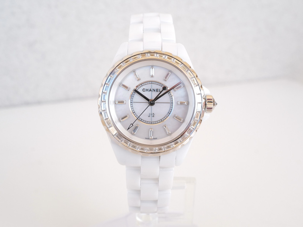 Швейцарський годинник Chanel J12 Jewellery 3ct Baguette Diamonds 33
