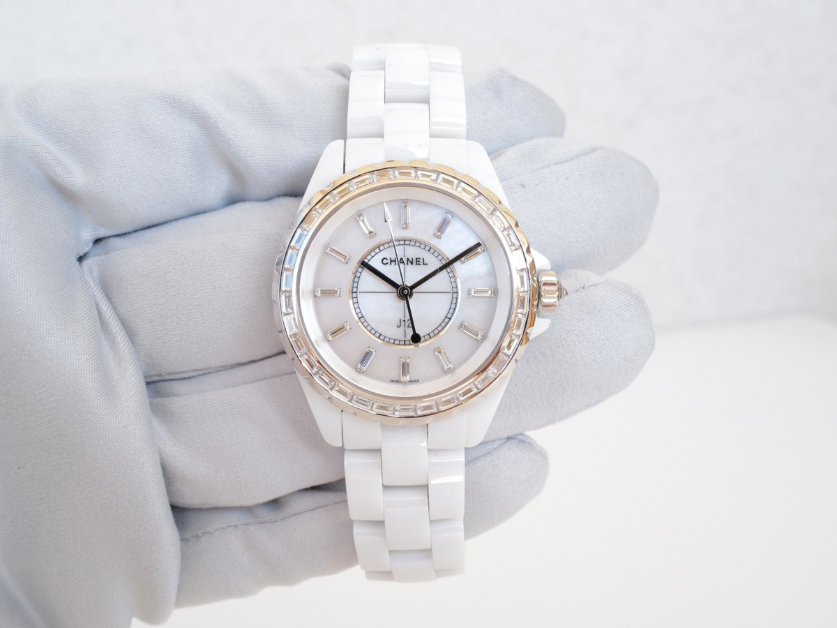 Швейцарський годинник Chanel J12 Jewellery 3ct Baguette Diamonds 33