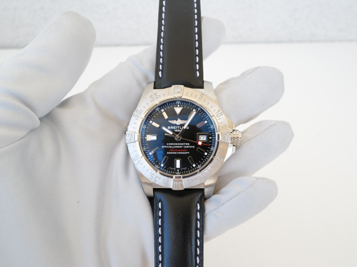 Швейцарський годинник Breitling Avenger Seawolf 45