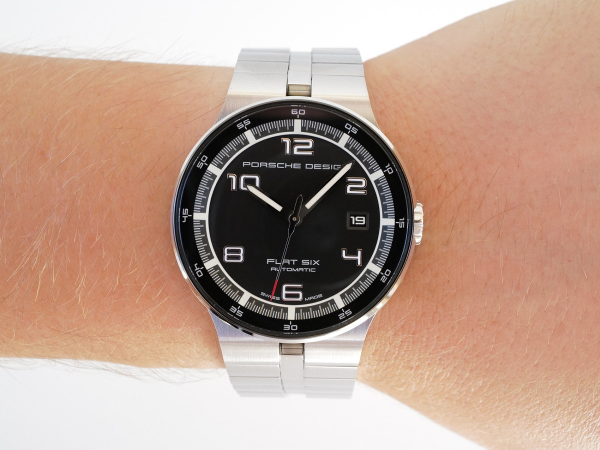 Швейцарський годинник Porsche Design Flat Six Black Dial 40