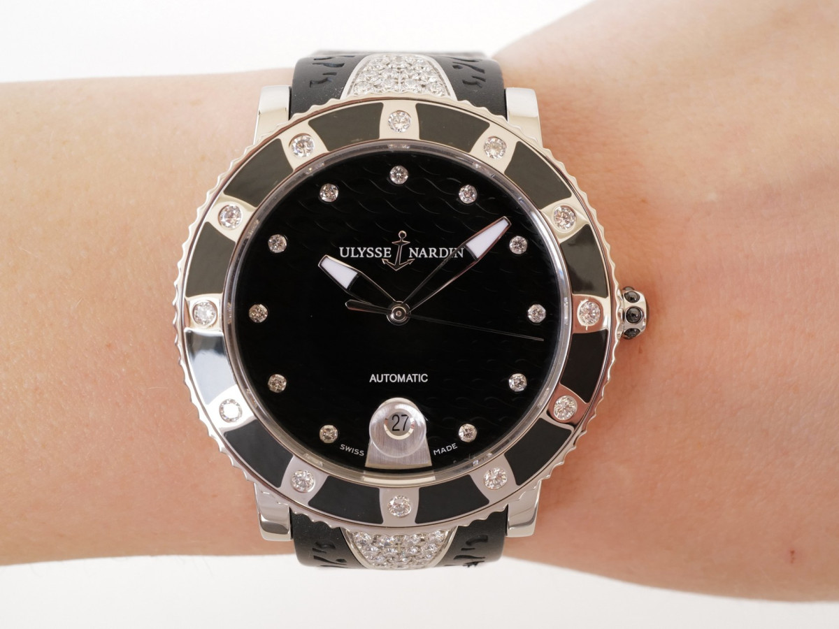 Швейцарские часы Ulysse Nardin Marine Lady Diver Black Diamond Dial 40
