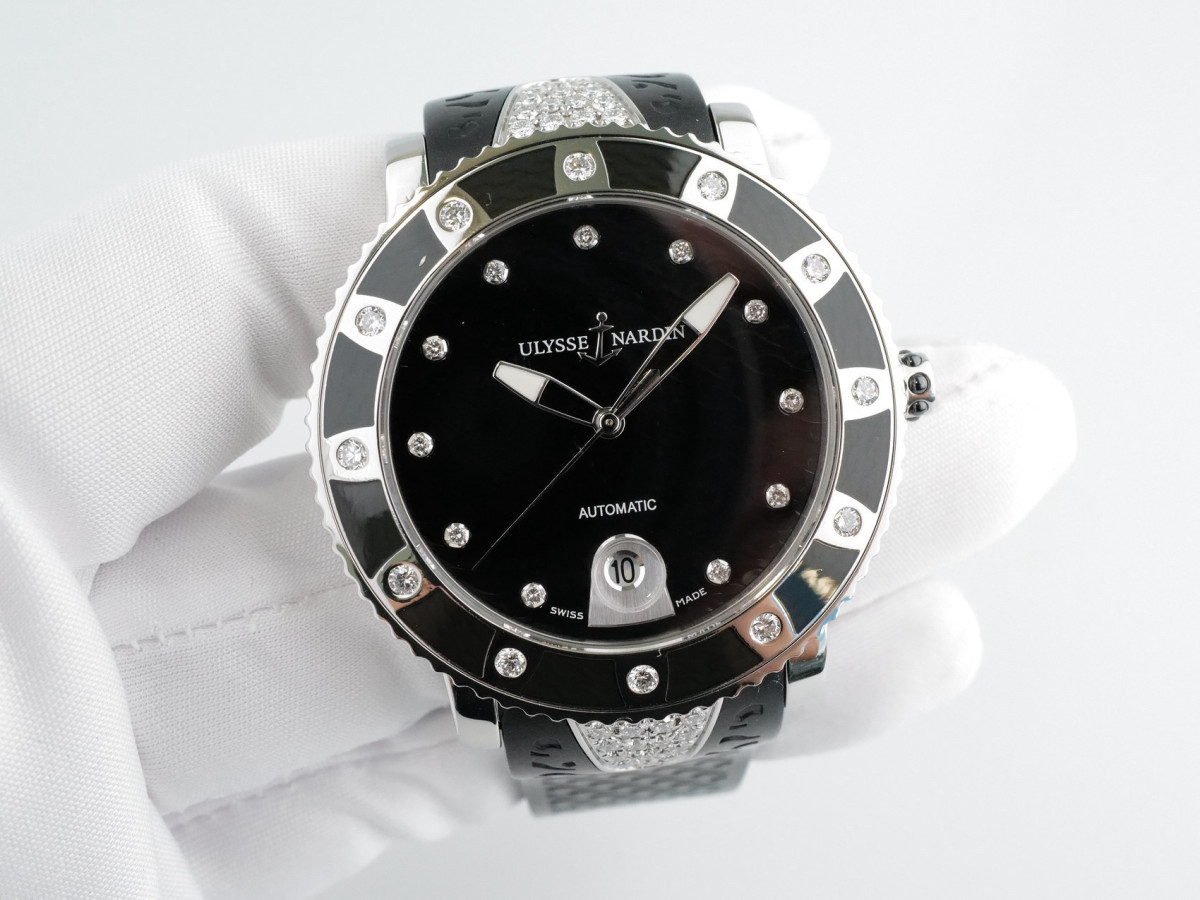 Швейцарские часы Ulysse Nardin Marine Lady Diver Black Diamond Dial 40