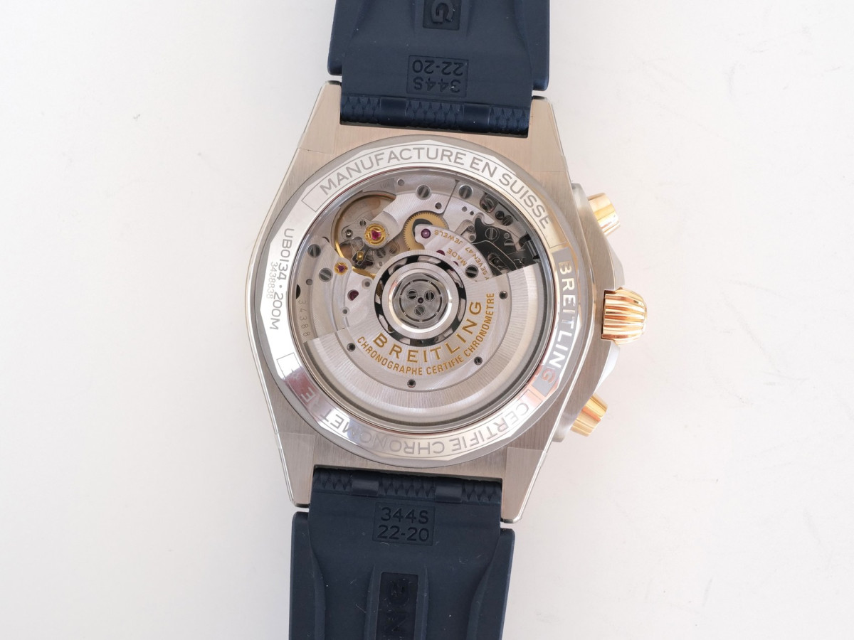 Швейцарський годинник Breitling Chronomat B01 42 Gold Steel Blue Dial