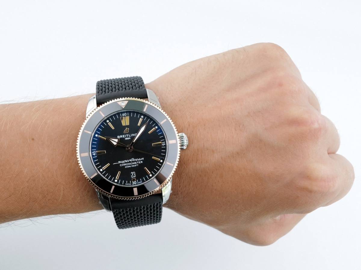 Швейцарський годинник Breitling Superocean Heritage II B20 44 Gold Steel