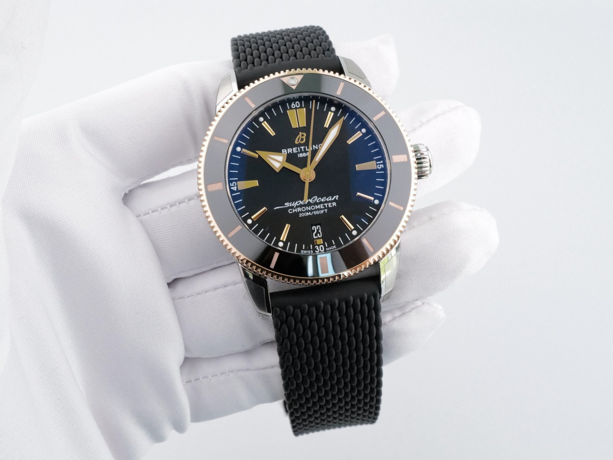 Швейцарський годинник Breitling Superocean Heritage II B20 44 Gold Steel