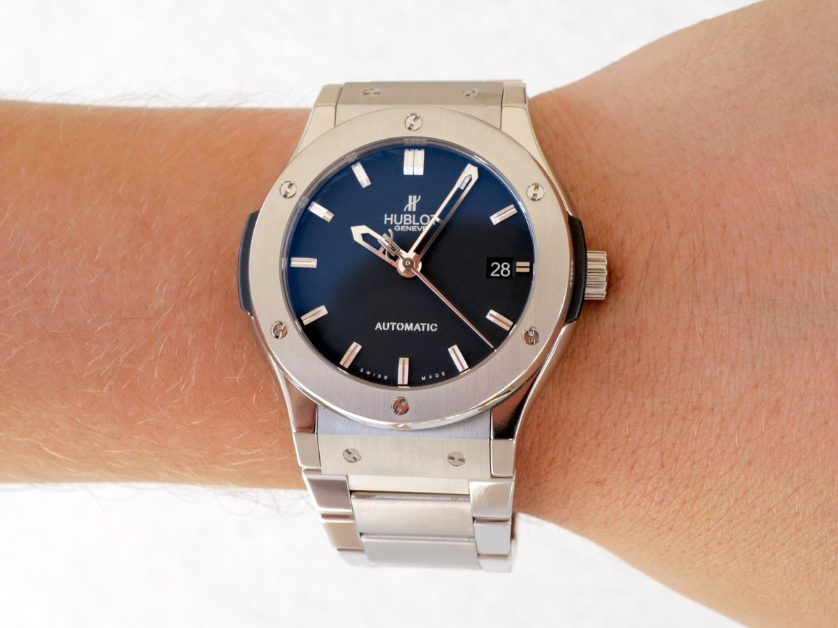 Швейцарские часы Hublot Classic Fusion Titanium Automatic 45