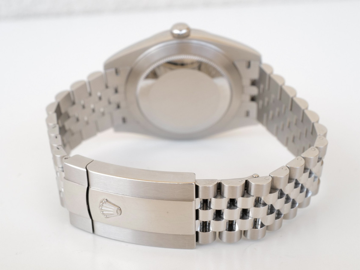 Швейцарський годинник Rolex Datejust 41 Black Dial Jubilee (2020)