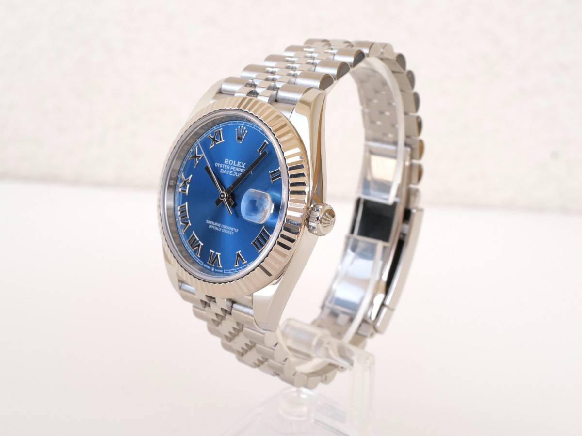 Швейцарський годинник Rolex Datejust 41 Blue Roman Dial Jubilee