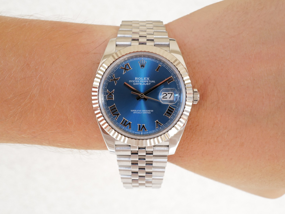 Швейцарський годинник Rolex Datejust 41 Blue Roman Dial Jubilee