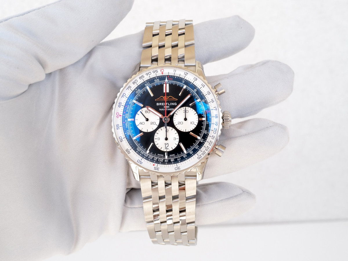 Швейцарський годинник Breitling Navitimer B01 Chronograph 46