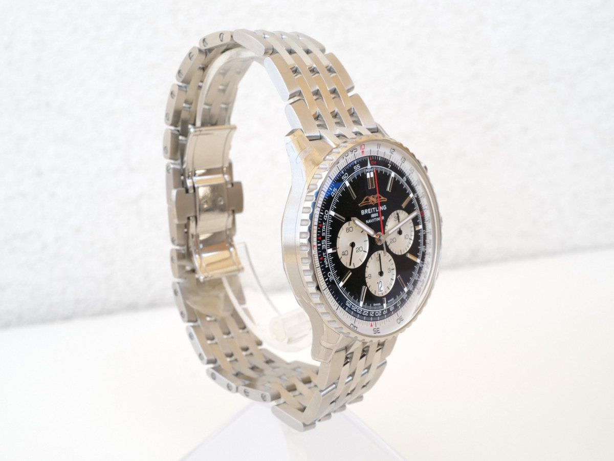 Швейцарський годинник Breitling Navitimer B01 Chronograph 46