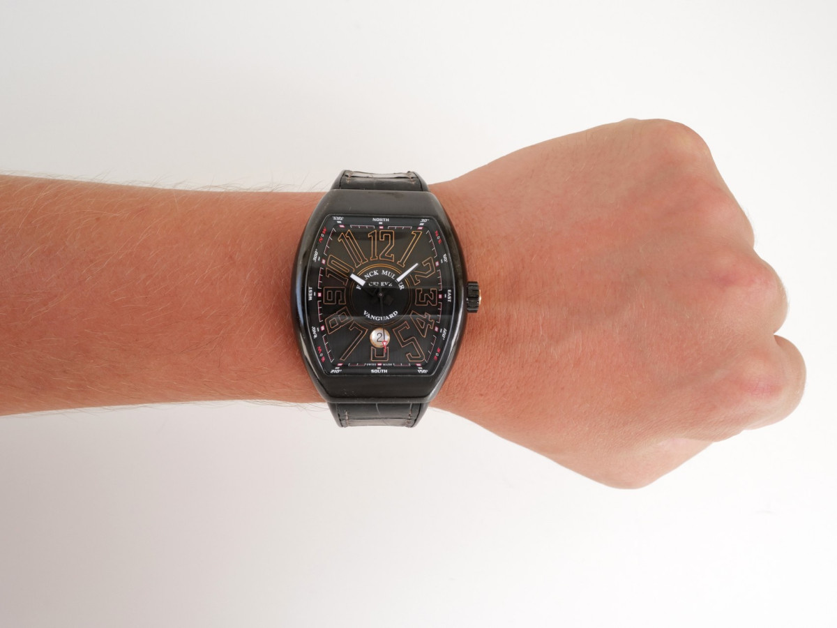 Швейцарские часы Franck Muller Vanguard Black Titanium 18K Rose Gold