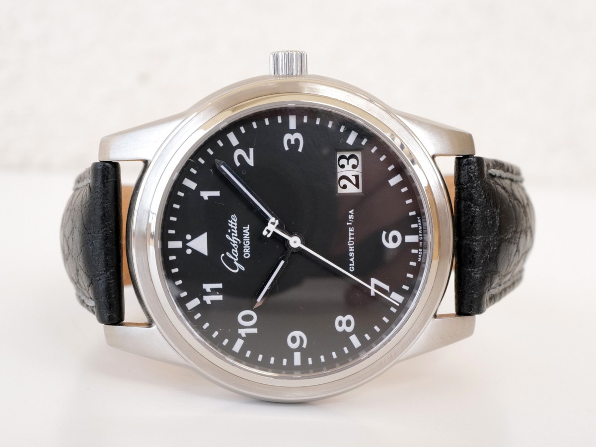 Швейцарський годинник Glashutte Senator Aviator Auto Date 38