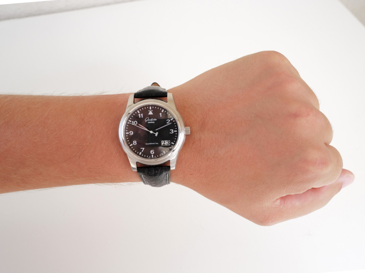 Швейцарський годинник Glashutte Senator Aviator Auto Date 38