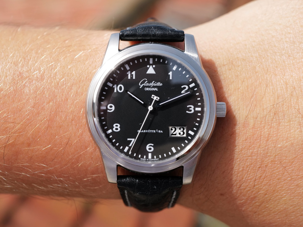 Швейцарський годинник Glashutte Senator Aviator Auto Date 38