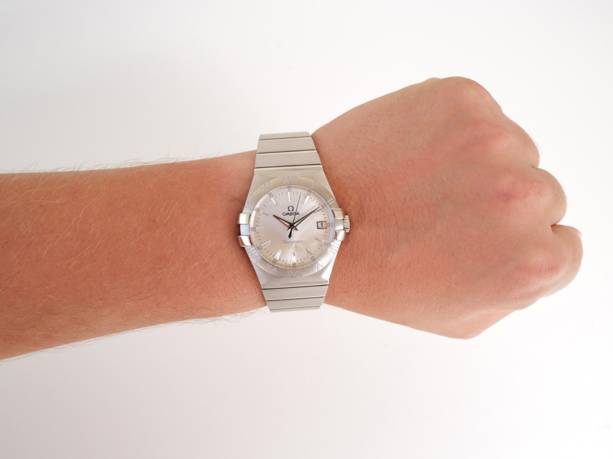 Swiss watch Omega Constellation Quartz Silver Dial 35