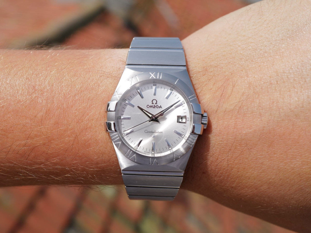 Swiss watch Omega Constellation Quartz Silver Dial 35