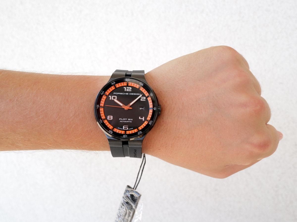Швейцарские часы Porsche Design Flat Six Black Dial 44