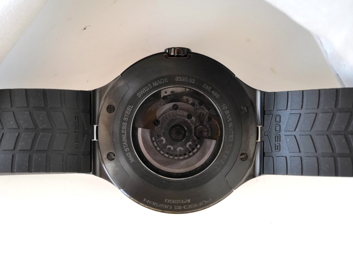 Швейцарские часы Porsche Design Flat Six Red Dial 44