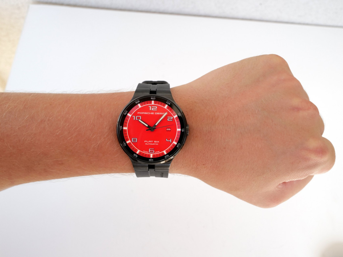Швейцарские часы Porsche Design Flat Six Red Dial 44