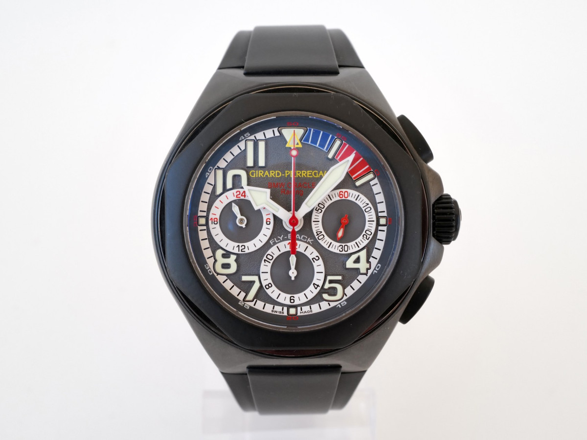 Швейцарские часы Girard-Perregaux Laureato BMW Oracle Racing USA Limited Edition Titanium Flyback Chronograph 46