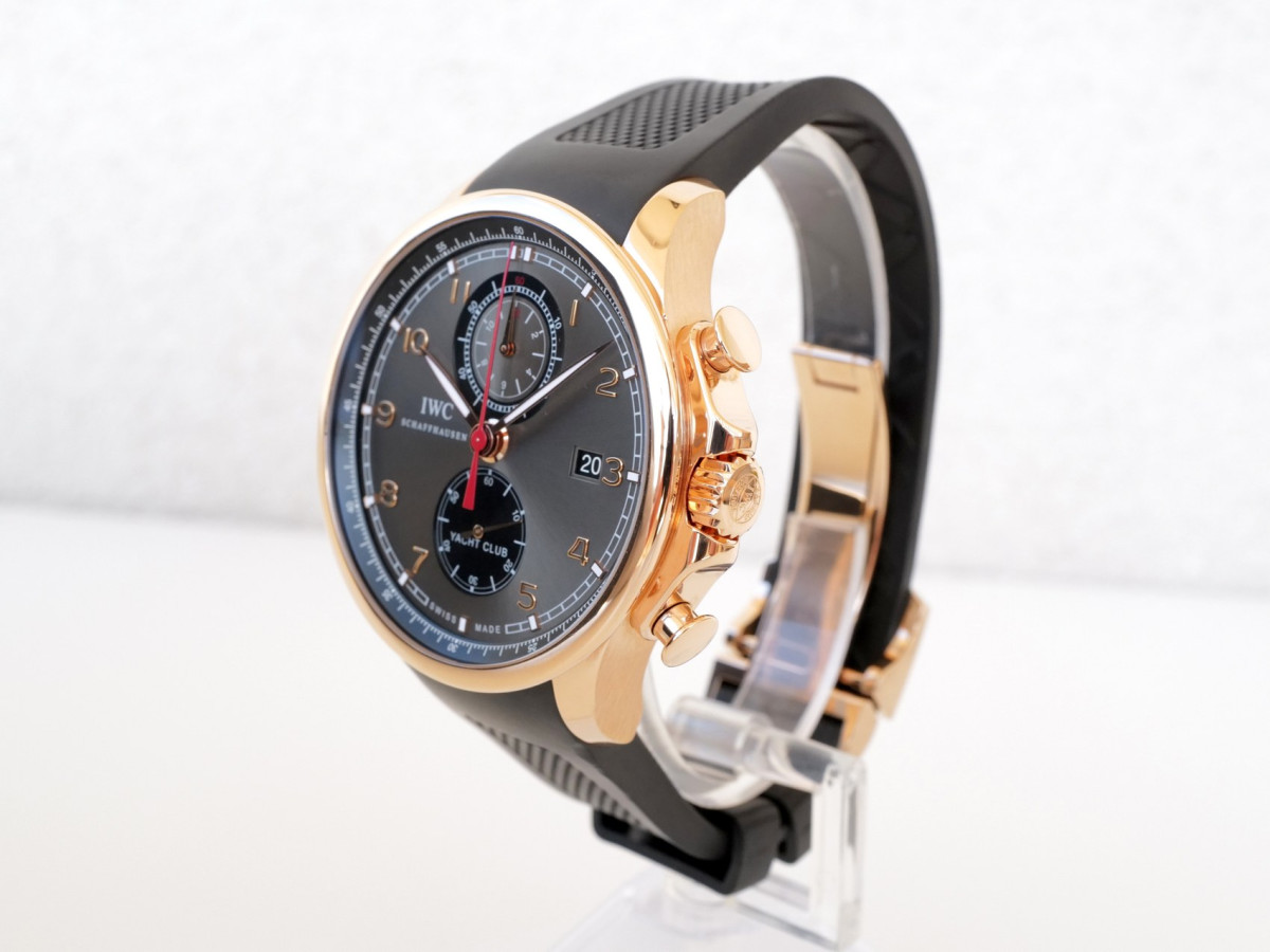 Швейцарские часы IWC Portuguese Yacht Club 18K Rose Gold Chronograph 45