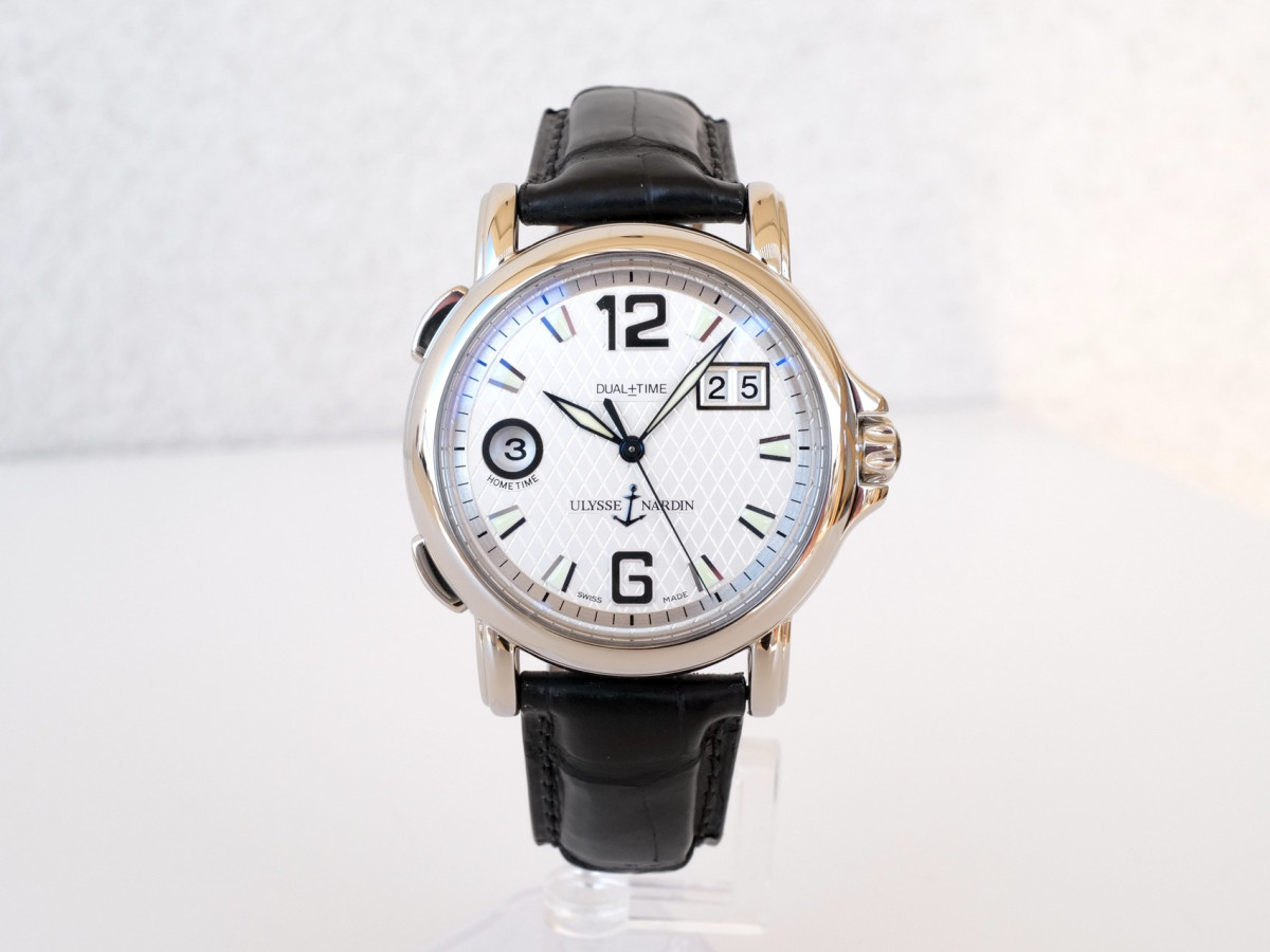Швейцарський годинник Ulysse Nardin Dual Time GMT Big Date 40