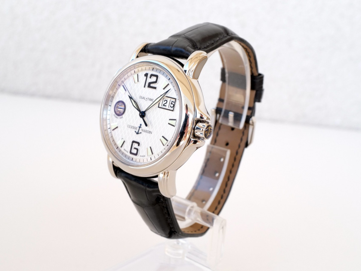 Швейцарський годинник Ulysse Nardin Dual Time GMT Big Date 40