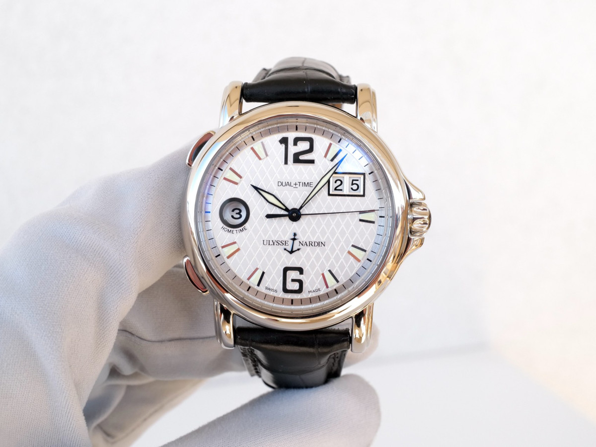 Швейцарський годинник Ulysse Nardin Dual Time GMT Big Date 40