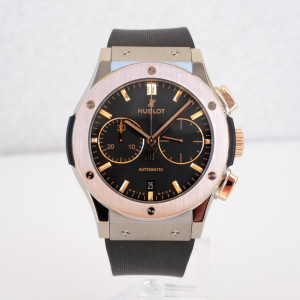 Швейцарские часы Hublot Classic Fusion Chronograph Titanium King Gold 45