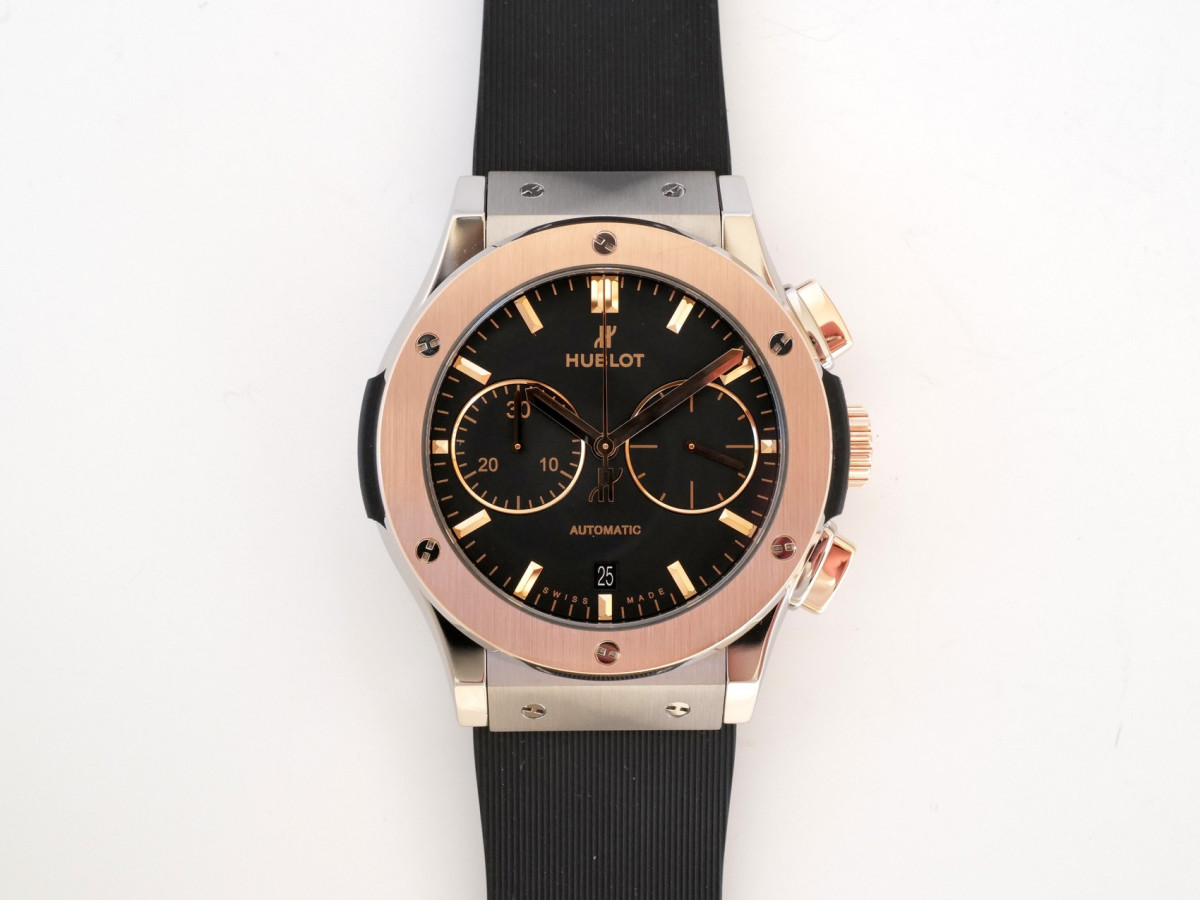Швейцарские часы Hublot Classic Fusion Chronograph Titanium King Gold 45