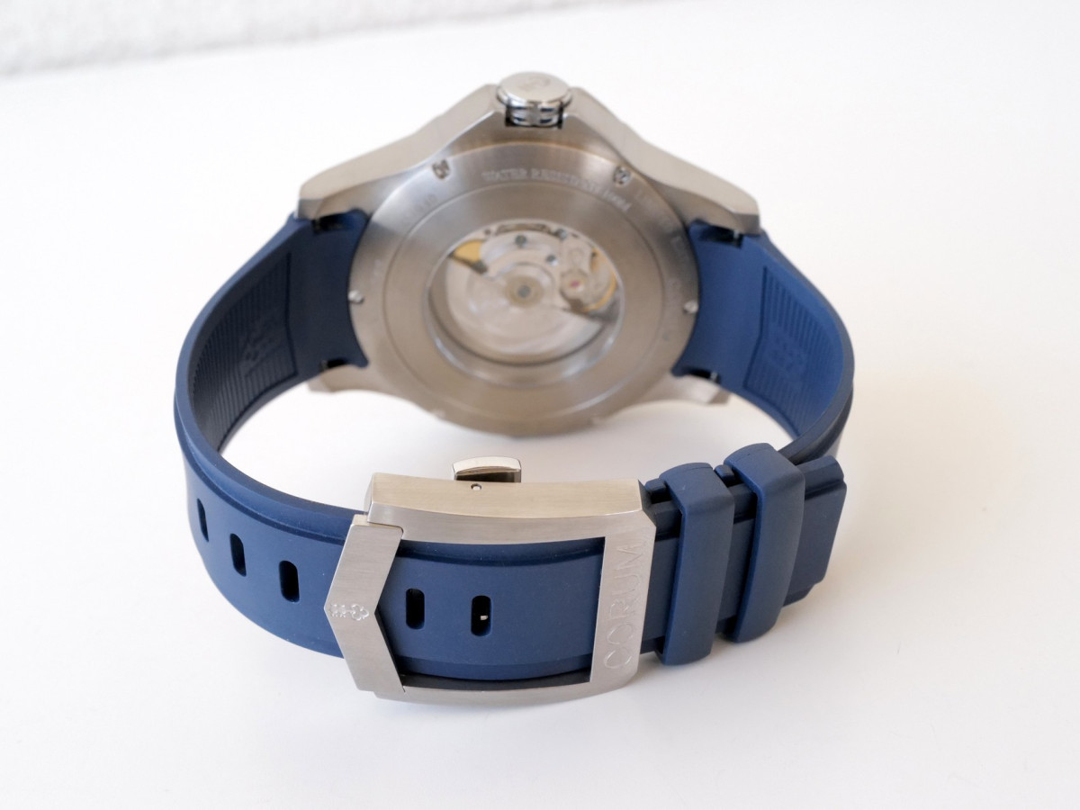 Швейцарський годинник Corum Admiral's Cup Racer Limited Edition Titanium 43