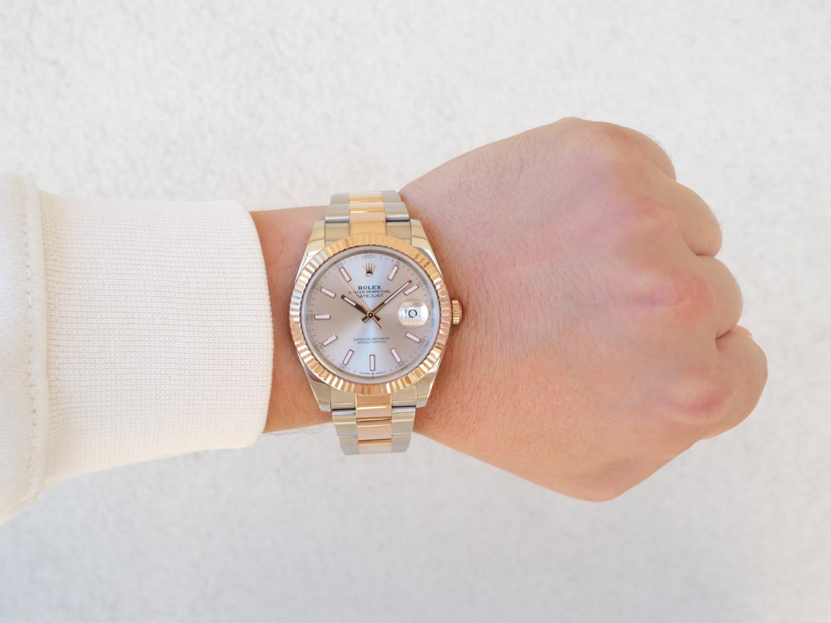 Швейцарський годинник Rolex Datejust 41 Oyster Steel 18K Rose Gold Sundust Dial