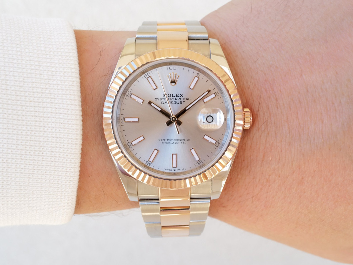 Швейцарський годинник Rolex Datejust 41 Oyster Steel 18K Rose Gold Sundust Dial