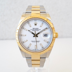 Швейцарские часы Rolex Datejust 41 Oyster Steel 18K Yellow Gold White Dial (2022)