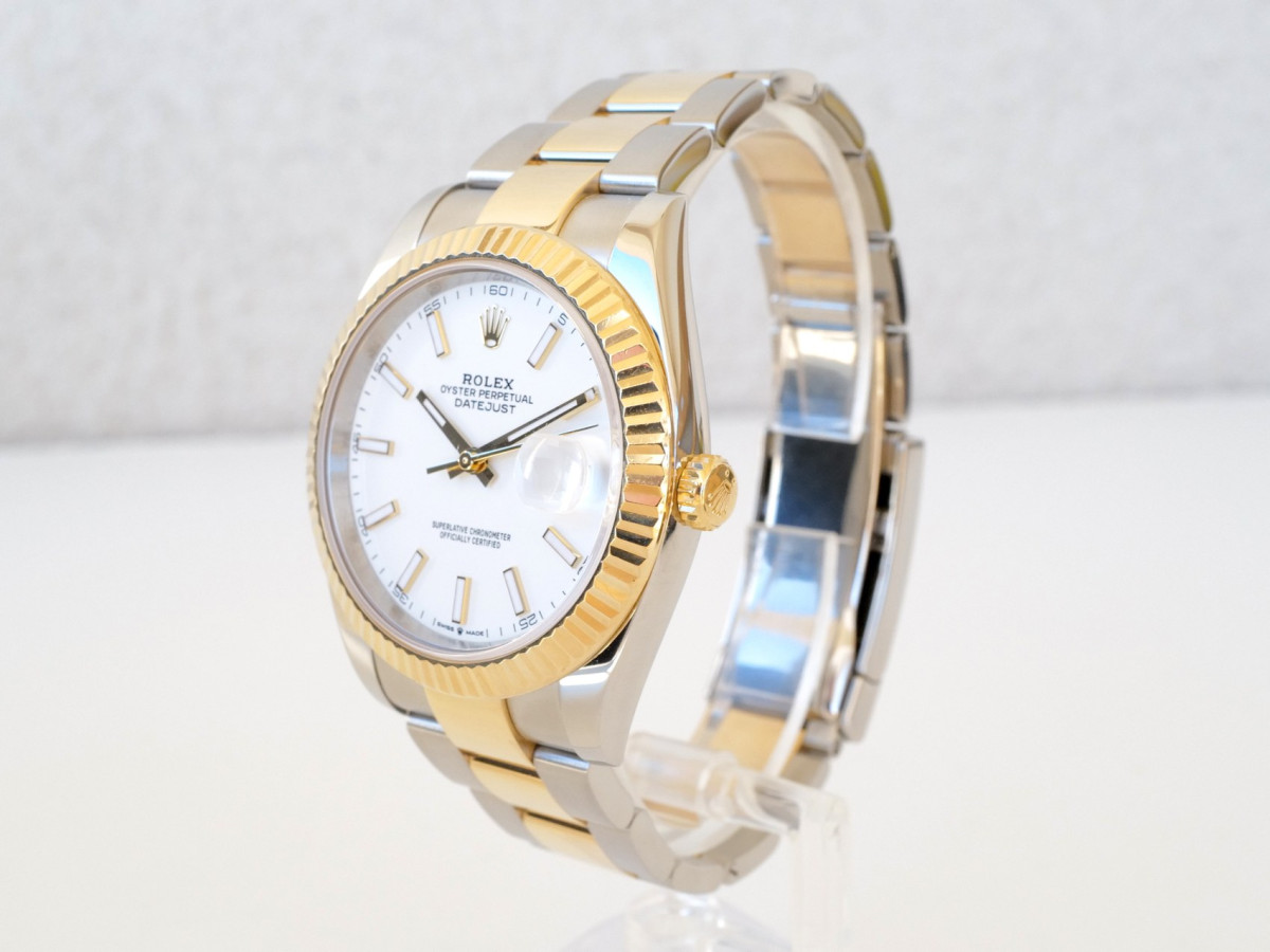 Швейцарские часы Rolex Datejust 41 Oyster Steel 18K Yellow Gold White Dial (2022)