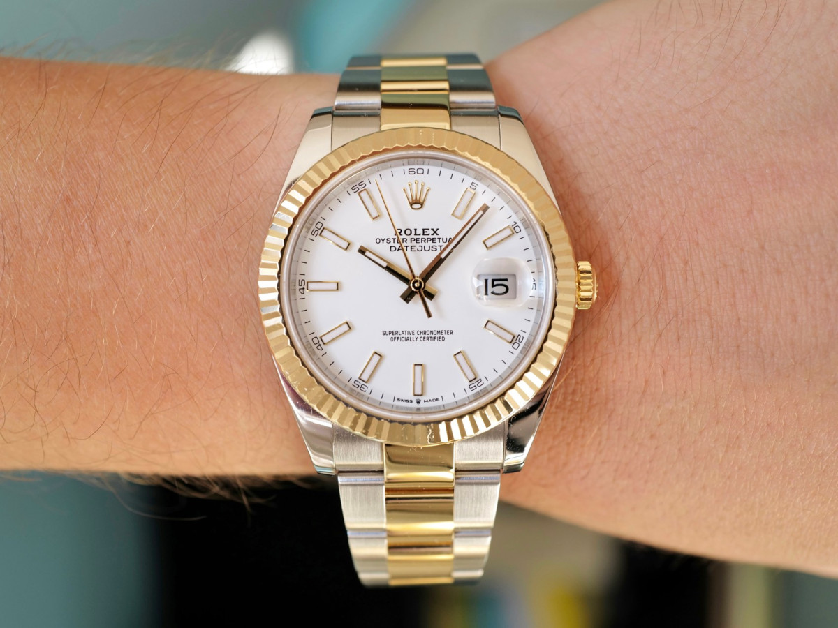 Швейцарские часы Rolex Datejust 41 Oyster Steel 18K Yellow Gold White Dial (2022)