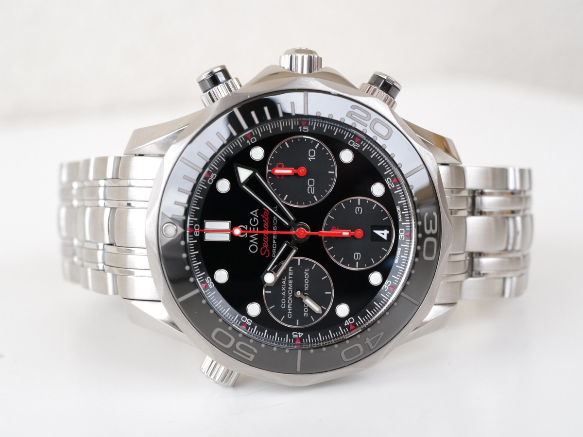Швейцарские часы Omega Seamaster Diver 300M Black Dial Chronograph 41,5