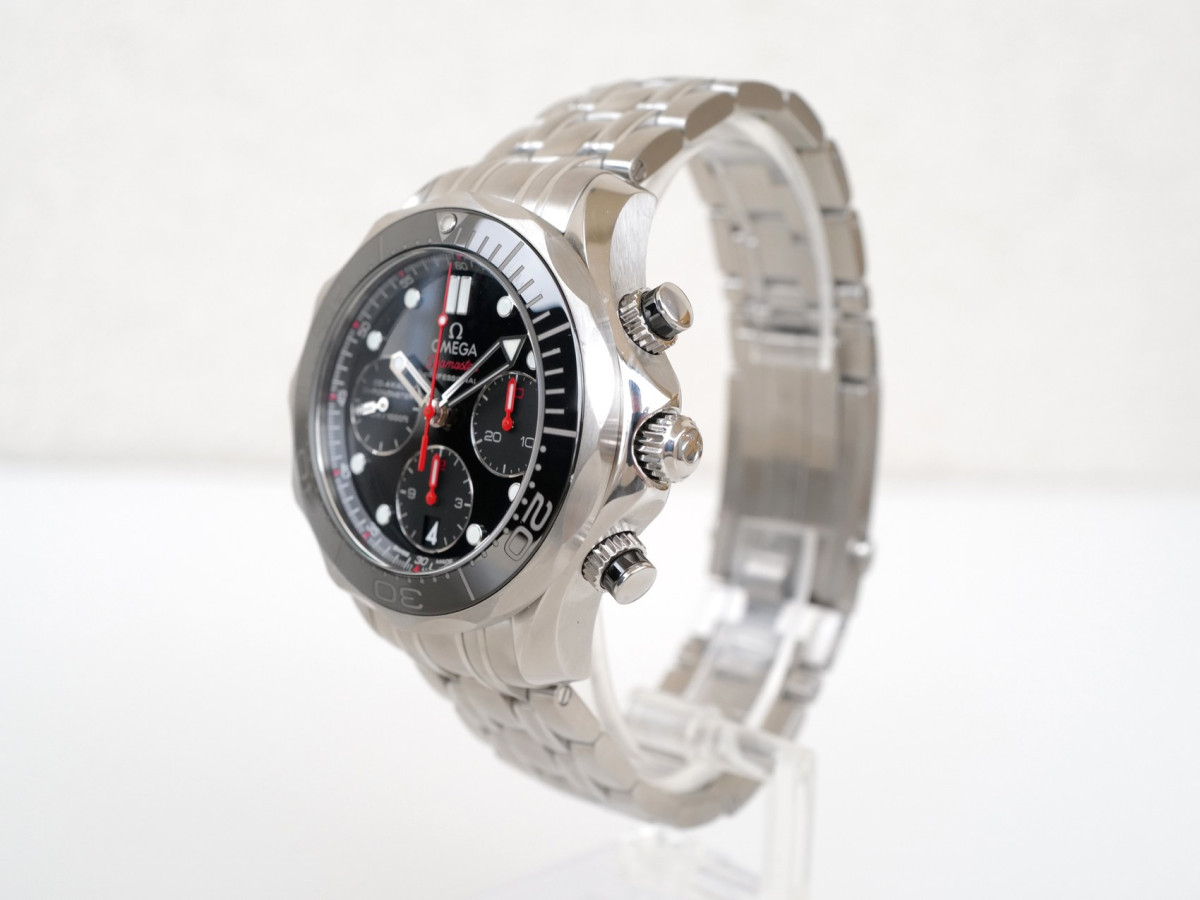 Швейцарские часы Omega Seamaster Diver 300M Black Dial Chronograph 41,5