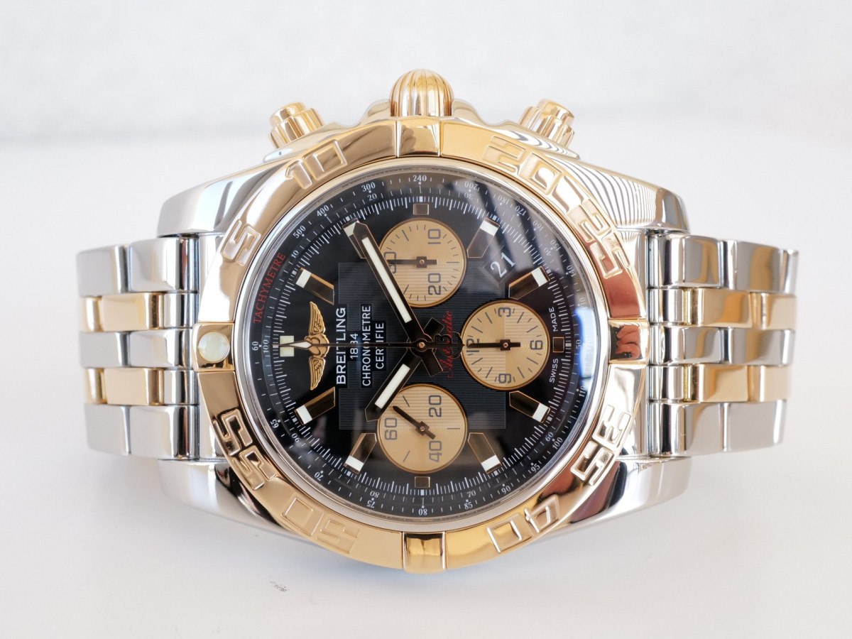 Швейцарський годинник Breitling Chronomat Steel 18K Rose Gold Black Dial 44