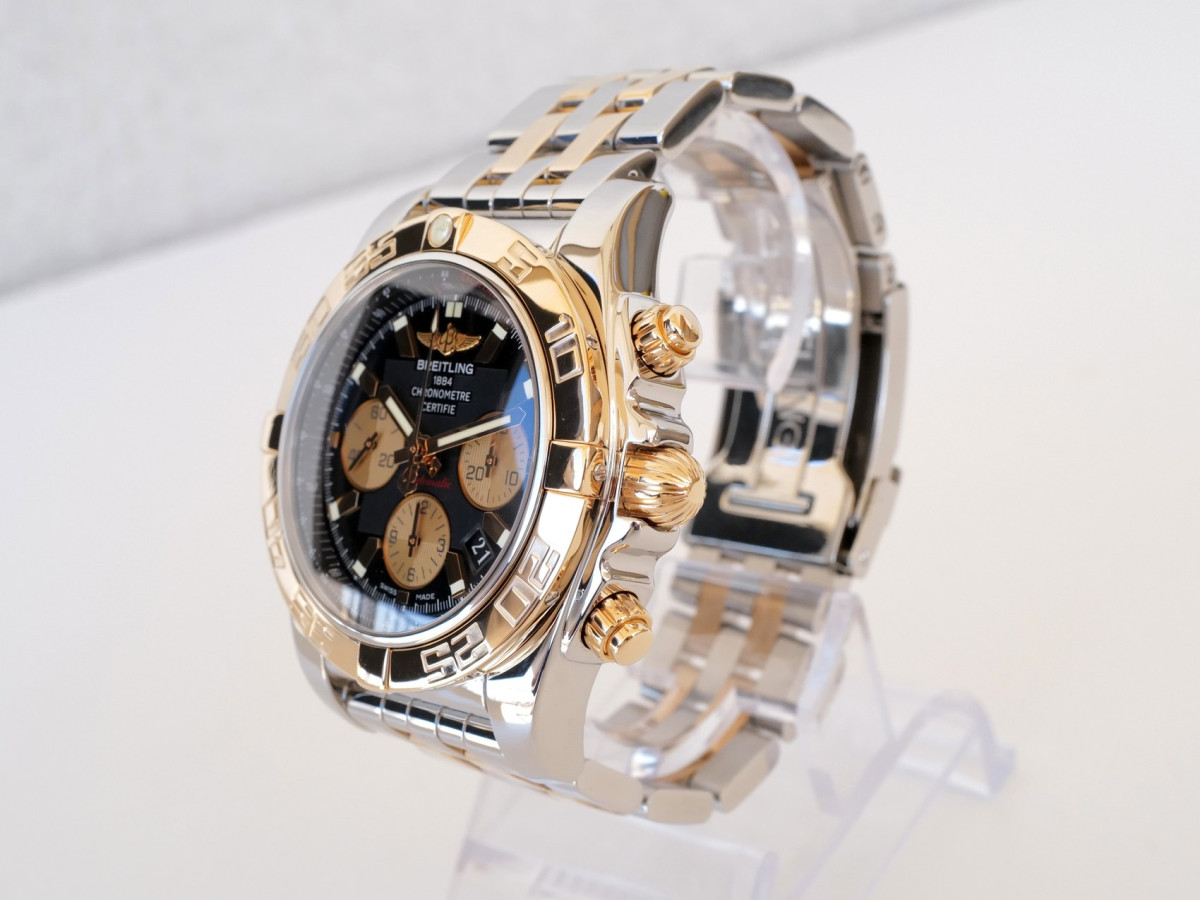Швейцарський годинник Breitling Chronomat Steel 18K Rose Gold Black Dial 44