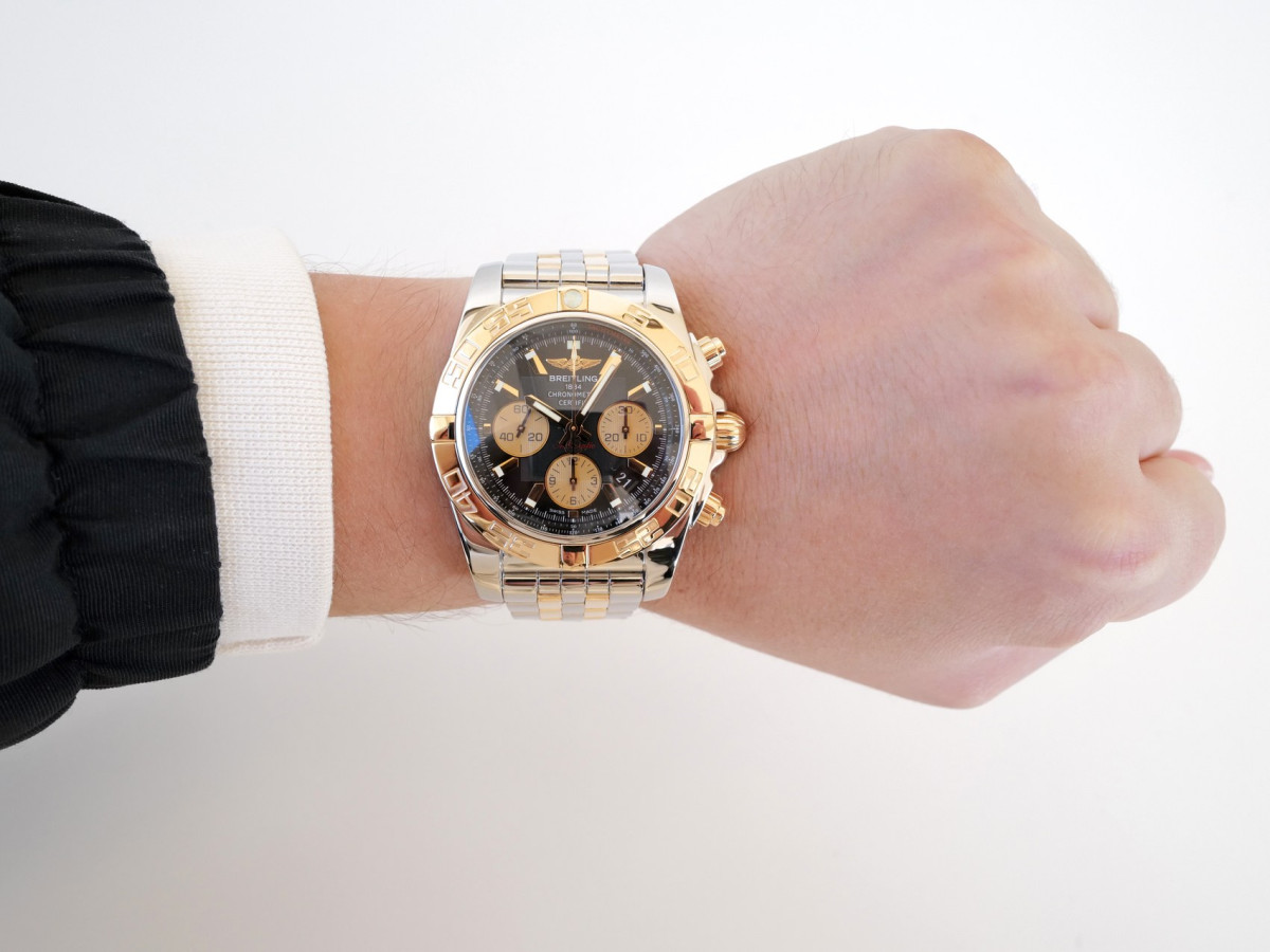Швейцарський годинник Breitling Chronomat Steel 18K Rose Gold Black Dial 44