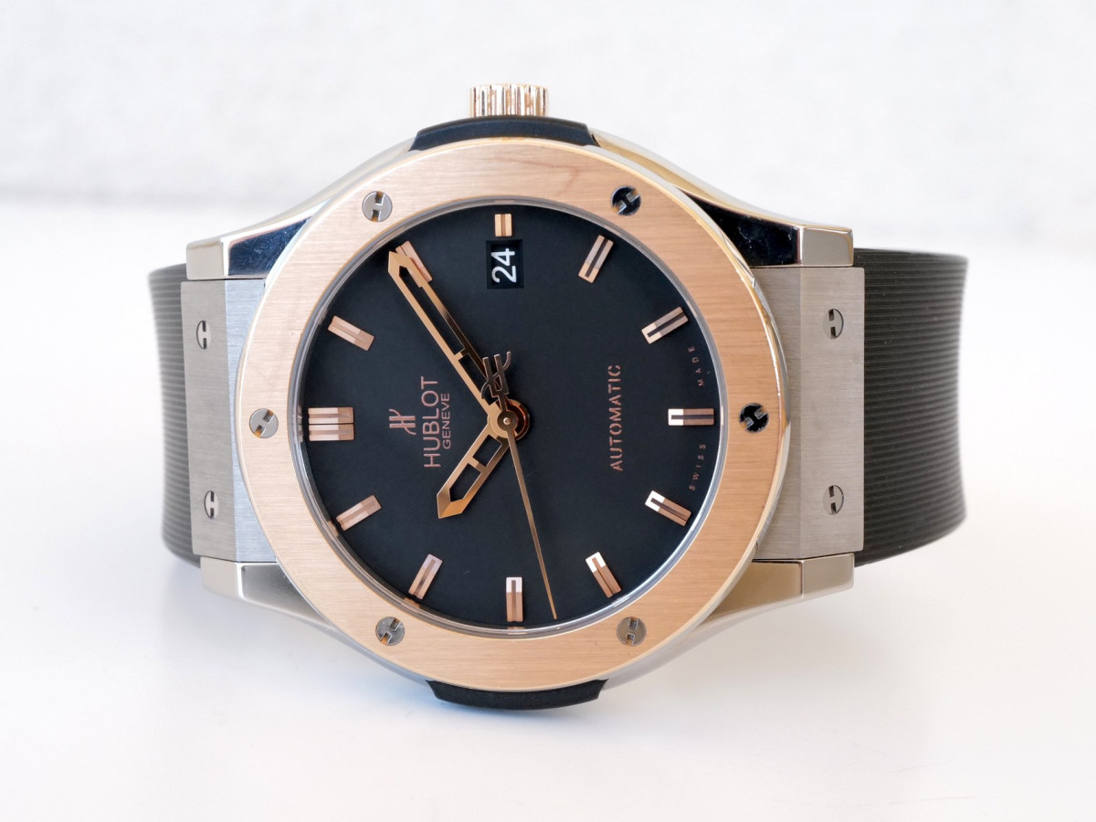 Швейцарские часы Hublot Classic Fusion Titanium 18K Rose Gold 45