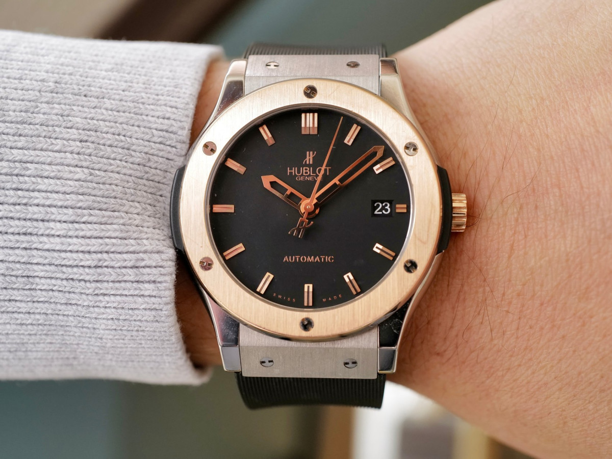 Швейцарские часы Hublot Classic Fusion Titanium 18K Rose Gold 45