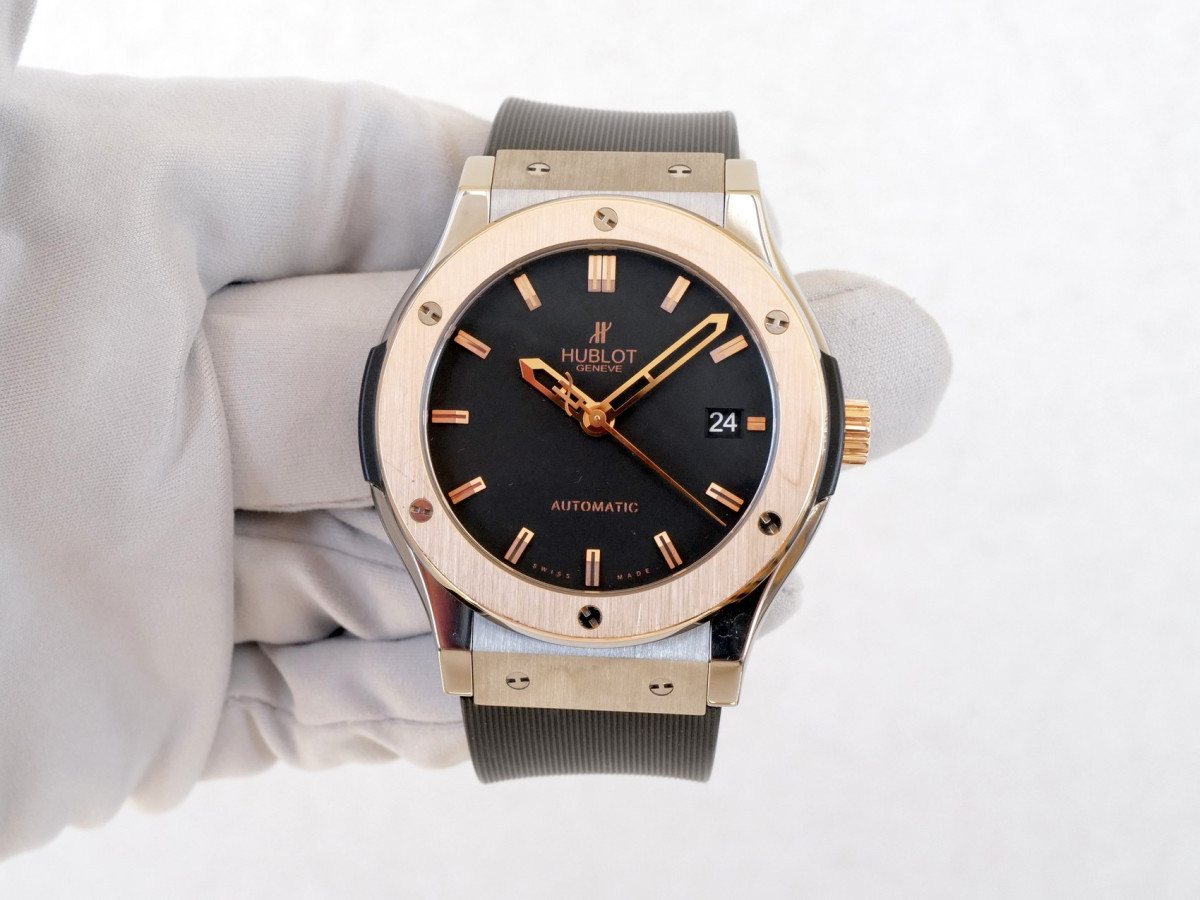 Швейцарские часы Hublot Classic Fusion Titanium 18K Rose Gold 45