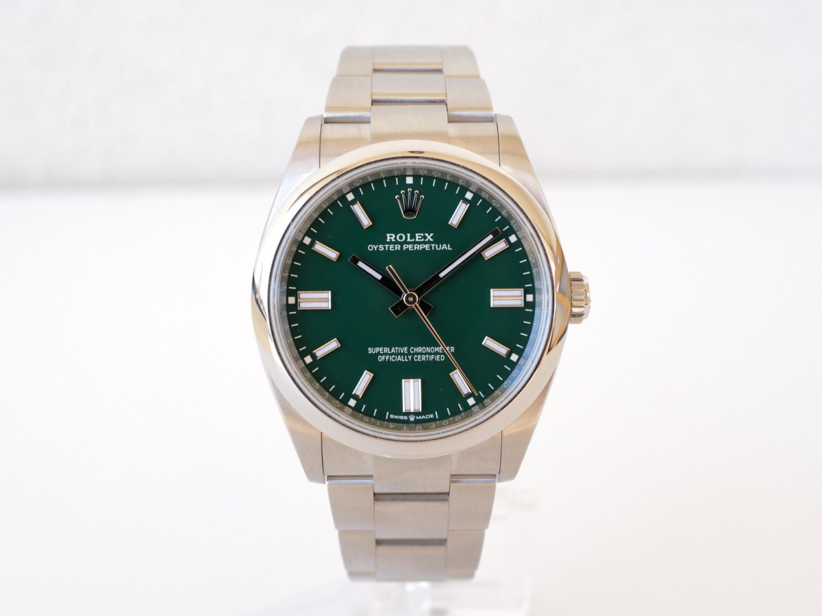 Швейцарський годинник Rolex Oyster Perpetual 36 Green Dial