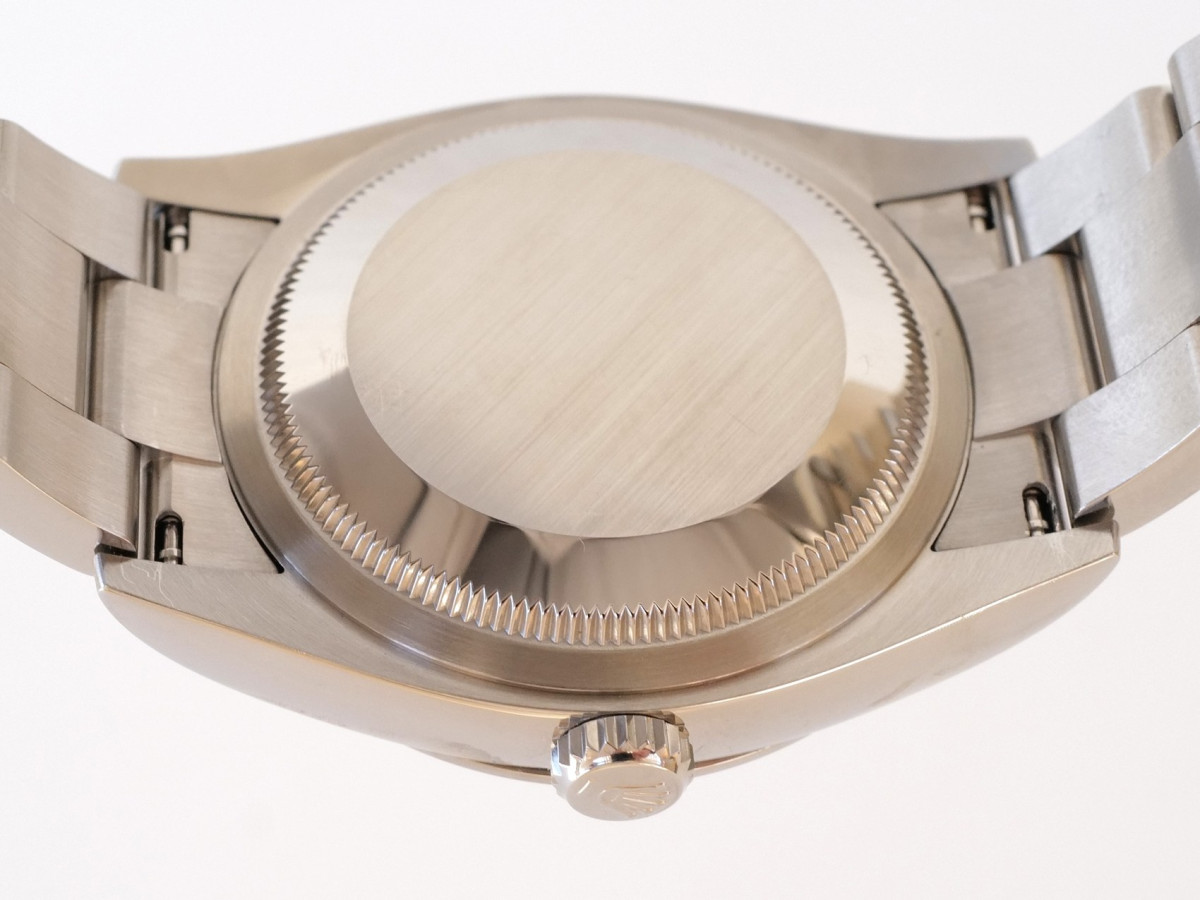 Швейцарський годинник Rolex Oyster Perpetual 36 Green Dial